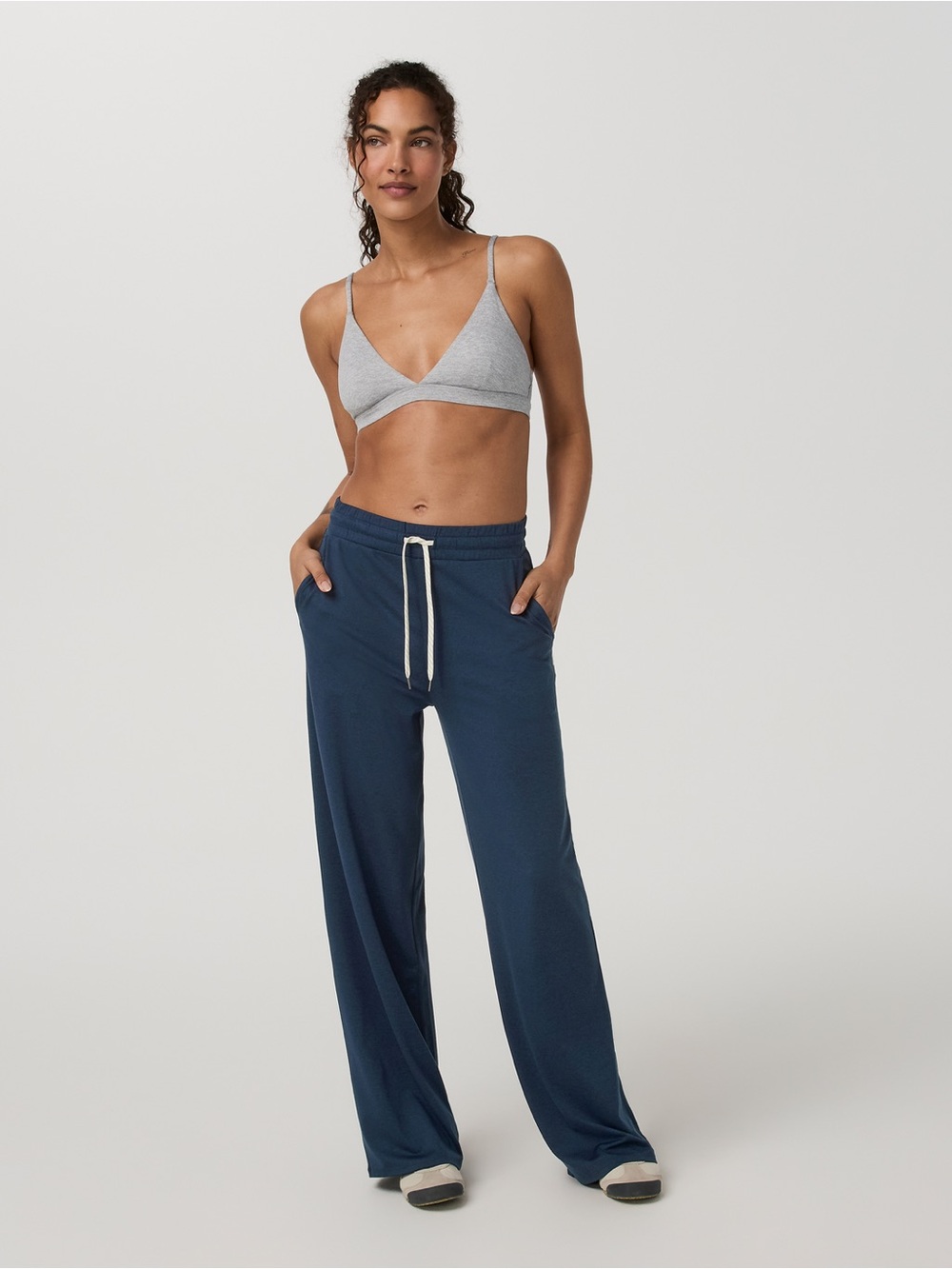 Vuori Halo Essential Wideleg Pant Blue Coast Heather S - Picture 5 of 11